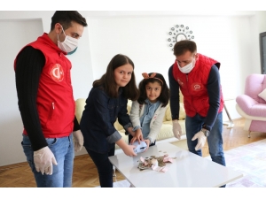 Siirtli Kız Kardeşlerden ’Biz Bize Yeteriz Türkiyem’ Kampanyası Destek