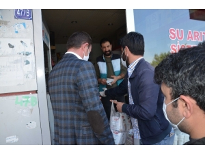 Kurtalan’da Vatandaşlara Ücretsiz Maske Dağıtıldı
