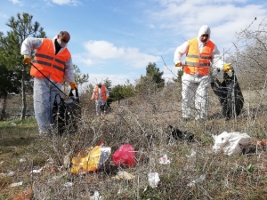 Çorum’da Belediye Mesire Alanlarını Temizliyor