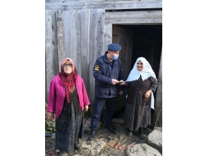 Eflani’de 476 Kişiye Maaşları Evlerinde Teslim Edildi