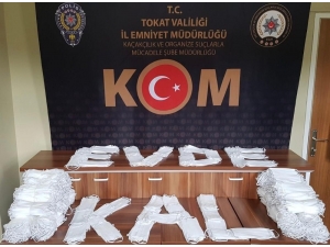 Tokat’ta Operasyon: 50 Bin Adet Maske Ele Geçirildi