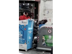 Yasağa Uymayan Çocuklar, Çöp Konteynerine Girerek Giysi Topladı