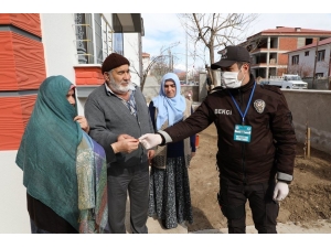 Biriktirdikleri Parayı Milli Dayanışma Kampanyası’na Bağışladılar