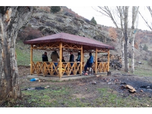 Gümüşhane’de Piknik Yasağına Uymayan 7 Kişiye 2 Bin 700 Lira Para Cezası