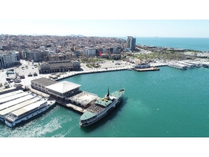 Korona Nedeniyle Boş Kalan Kadıköy Meydanı Havadan Görüntülendi