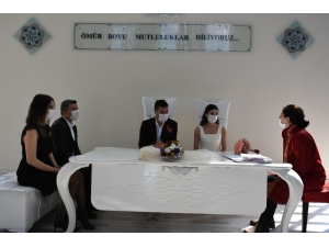 Korona Virüs Tedbirleri Alınarak Nikah Kıydılar