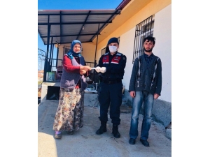 Karantina Yaşlı Kadının Bağışını Durduramadı