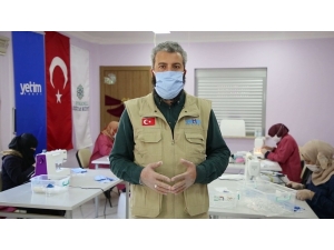 Yetim Anneleri Maske Üretiyor