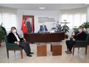 Burhaniye’de Güreş Ağası Çelik 150 Bin Lira Bağışladı