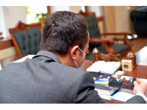 Huzurevi Sakinlerine Görüntülü Moral Telefonu