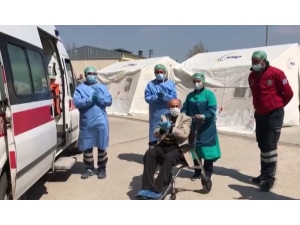 71 Yaşında Korona Virüsü Yendi