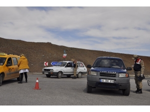 Malatya’dan İl Dışına Çıkmak İsteyen 12 Bin Kişiden 2 Bin 382’sine İzin Verildi
