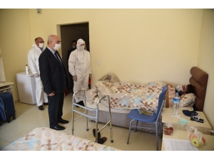 Vali Köşger Karantina Altındaki Vatandaşları Ziyaret Etti