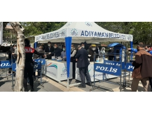 Eczanelerdeki Maskeler Ücretsiz Dağıtılıyor