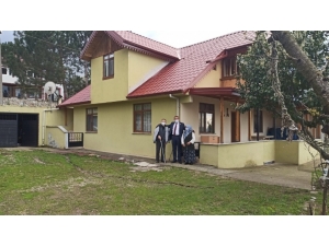 Yaşlı Çift Maaşlarını ’Biz Bize Yeteriz Türkiye’ Kampanyasına Bağışladı