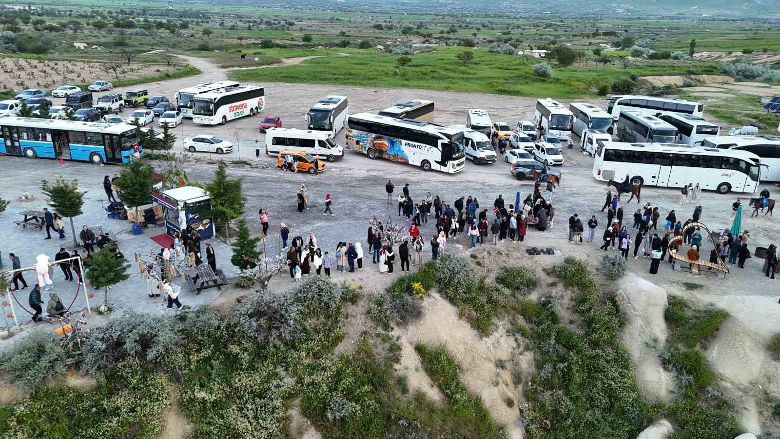 kapadokya-da-sicak-hava-balonlari-olumsuz-hava-sartlari-nedeniyle-havalanamadi