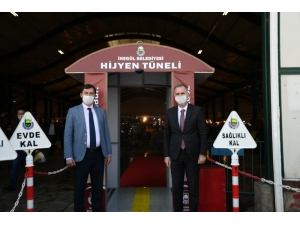 Pazara Girenler Bu Tünelden Geçmek Zorunda