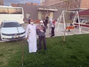 Tedavisi Tamamlanan 39 Umreci Memleketlerine Gönderildi