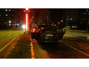 Meraklı Kalabalık Korona Virüse Aldırmadan Yangını İzledi