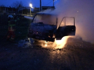 Sigara İzmariti Kamyoneti Yaktı