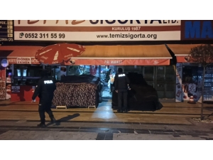 Marketten İstediği Bedava Sigarayı Alamayınca Camlarını Kırdı