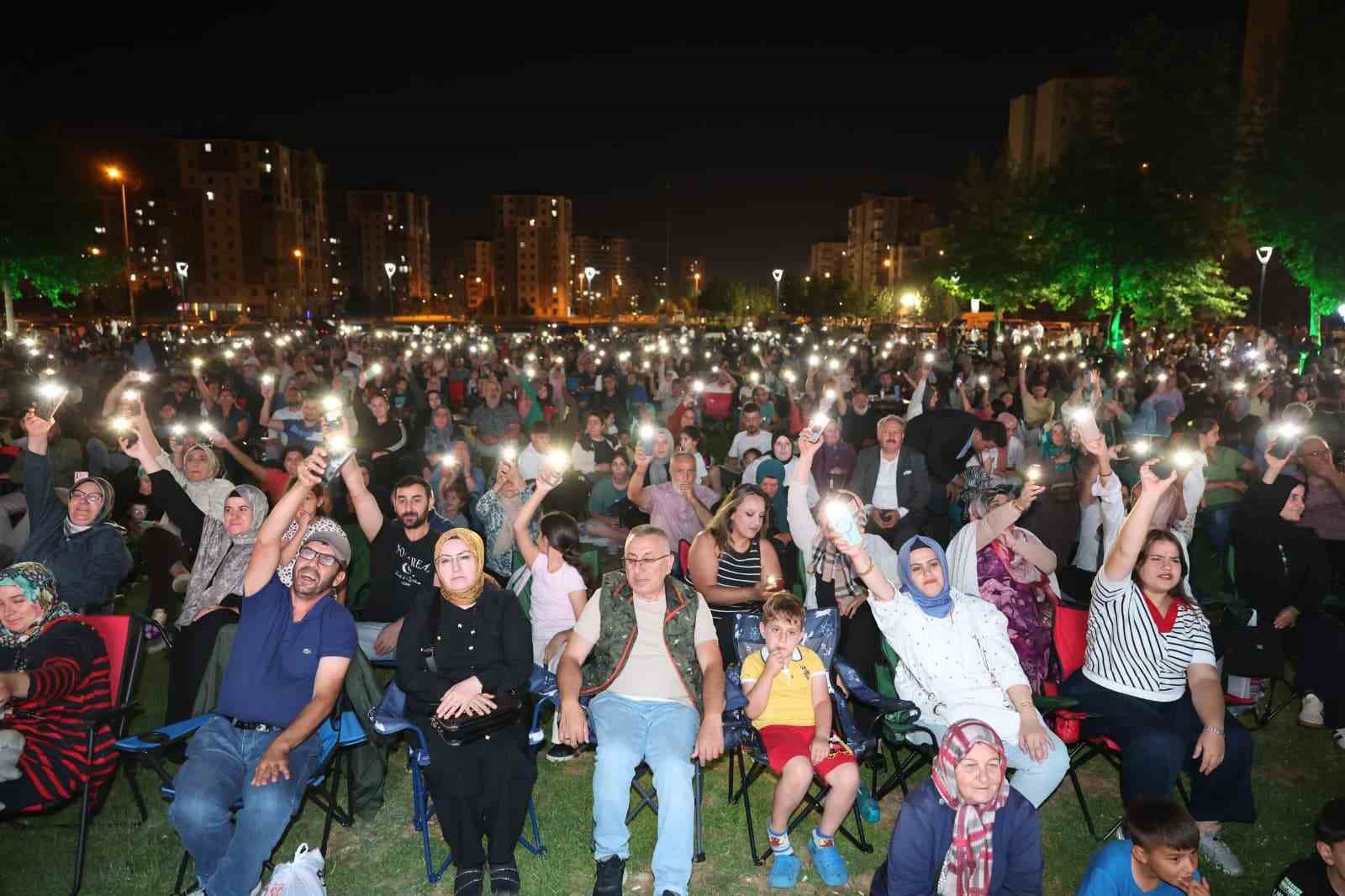 talha-bora-oge-ve-orkestrasi-melikgazi-de-unutulmaz-bir-aksam-yasatti