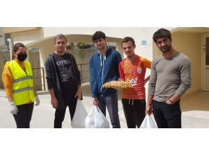 Kıbrıs’taki Tarsuslu Öğrencilere Kaymakam Otcu’dan Yardım Eli