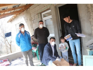 Çukurca Belediyesinden Yardım Dağıtımı