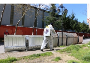 Kartal’da Bulunan Çöp Konteynerleri Ve Geri Dönüşüm Kumbaraları İlaçlandı