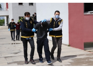 Kızına Doğum Günü Pastası Almak İçin Çıktı, Gasp Edildi