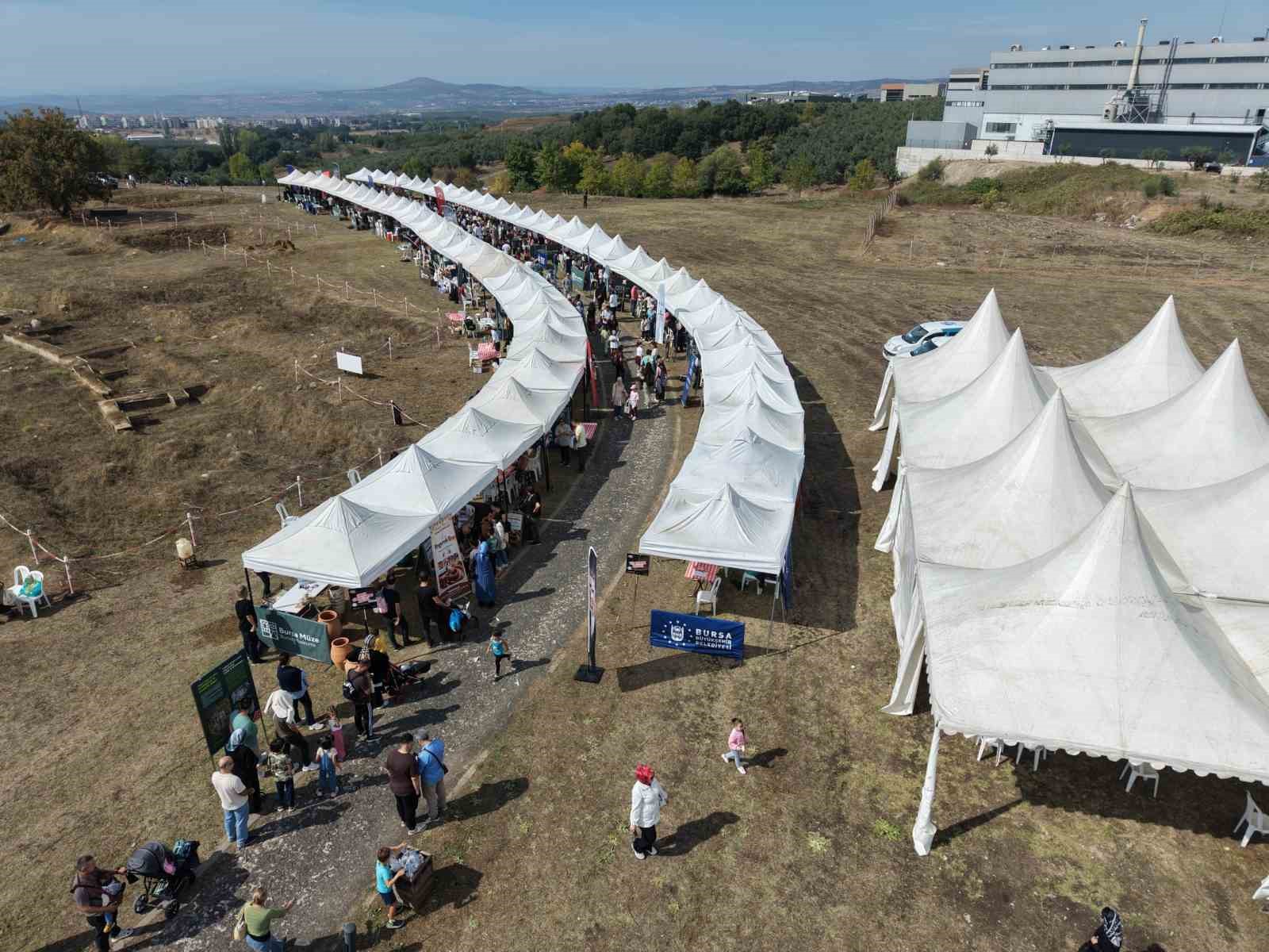 bursa-da-arkeofest-e-ilk-gununde-yogun-ilgi
