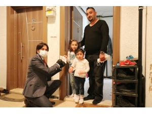 Korona Virüs Nedeniyle İş Yeri Kapanan Esnaf Ve İşçiye Nakit Desteği