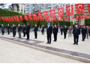 Sosyal Mesafeli Polis Haftası Kutlaması