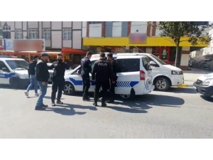 Eşinin Sevgilisini Defalarca Bıçakladı, Dehşet Saçtı