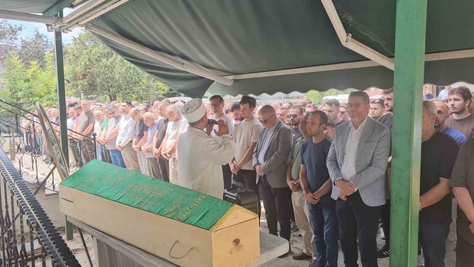 yeni-aldigi-motosikletle-kaza-yapan-genc-gozyaslari-arasinda-topraga-verildi