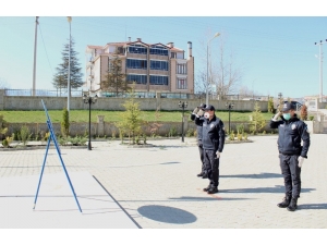 Çelenk Koyma Töreninde Korona Virüs Tedbirleri