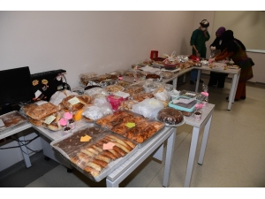 Sancaktepe Belediyesi Personelinden Sağlık Çalışanlarına Jest