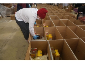 Bandırma’da İhtiyaç Sahiplerine Yardım Dağıtılıyor