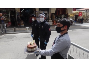 Polislere Pastalı Teşekkür