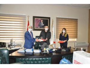 Erdemlililer Platformundan Sağlık Çalışanlarına Maske Ve Tulum Desteği