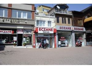 Eczanelerde Ücretsiz Maske Dağıtımı Başladı