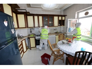 Elazığ’da Evlerde "Korona Temizliği"