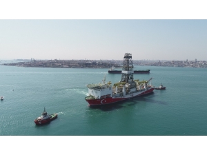 Haydarpaşa Limanı’na Yanaşan Fatih Sondaj Gemisi Havadan Görüntülendi