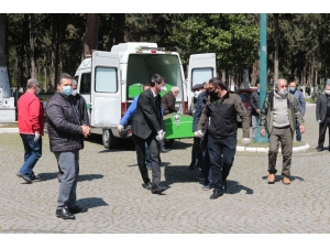 İmamdan Cenaze Namazında Sosyal Mesafe Uyarısı