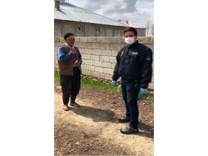 Evden Çıkamayan Yaşlı Adamdan ‘Biz Bize Yeteriz Türkiyem’ Kampanyasına Destek