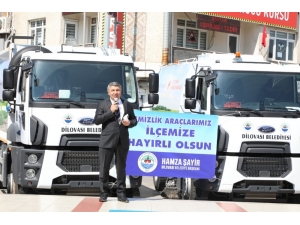Dilovası’na Bakanlıktan İki Hizmet Aracı Hibe Edildi