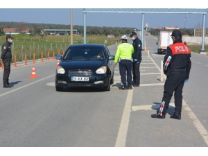 Polis, Ayvalık’a Giriş Çıkışa İzin Vermiyor