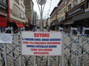 Rize’nin Kalabalık Caddelerine Giriş Yasaklandı