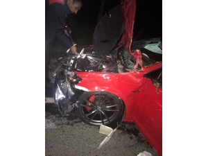 Kuşadası’nda Otomobil Atlara Çarptı