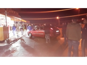 Sokağa Çıkma Yasağı Nedeniyle Halk Fırın Ve Marketlere Akın Etti